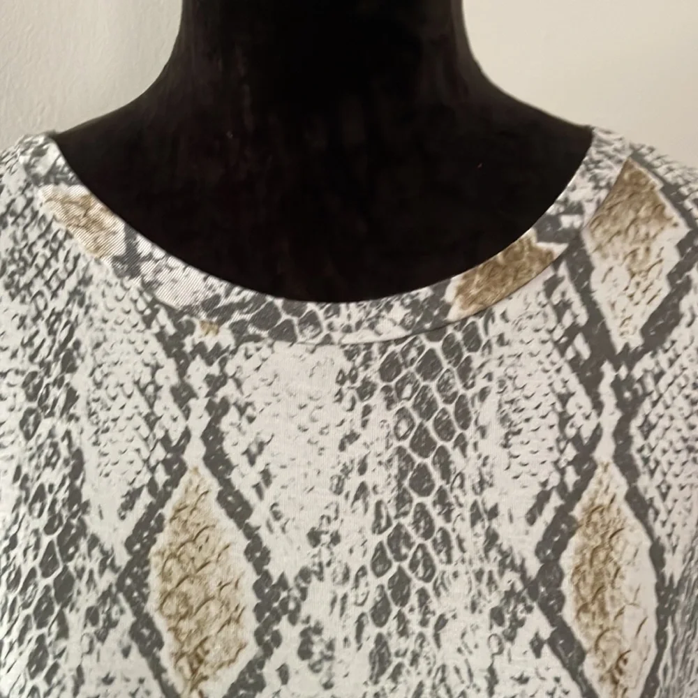 Express Python Print Dress - Picture 3 of 9